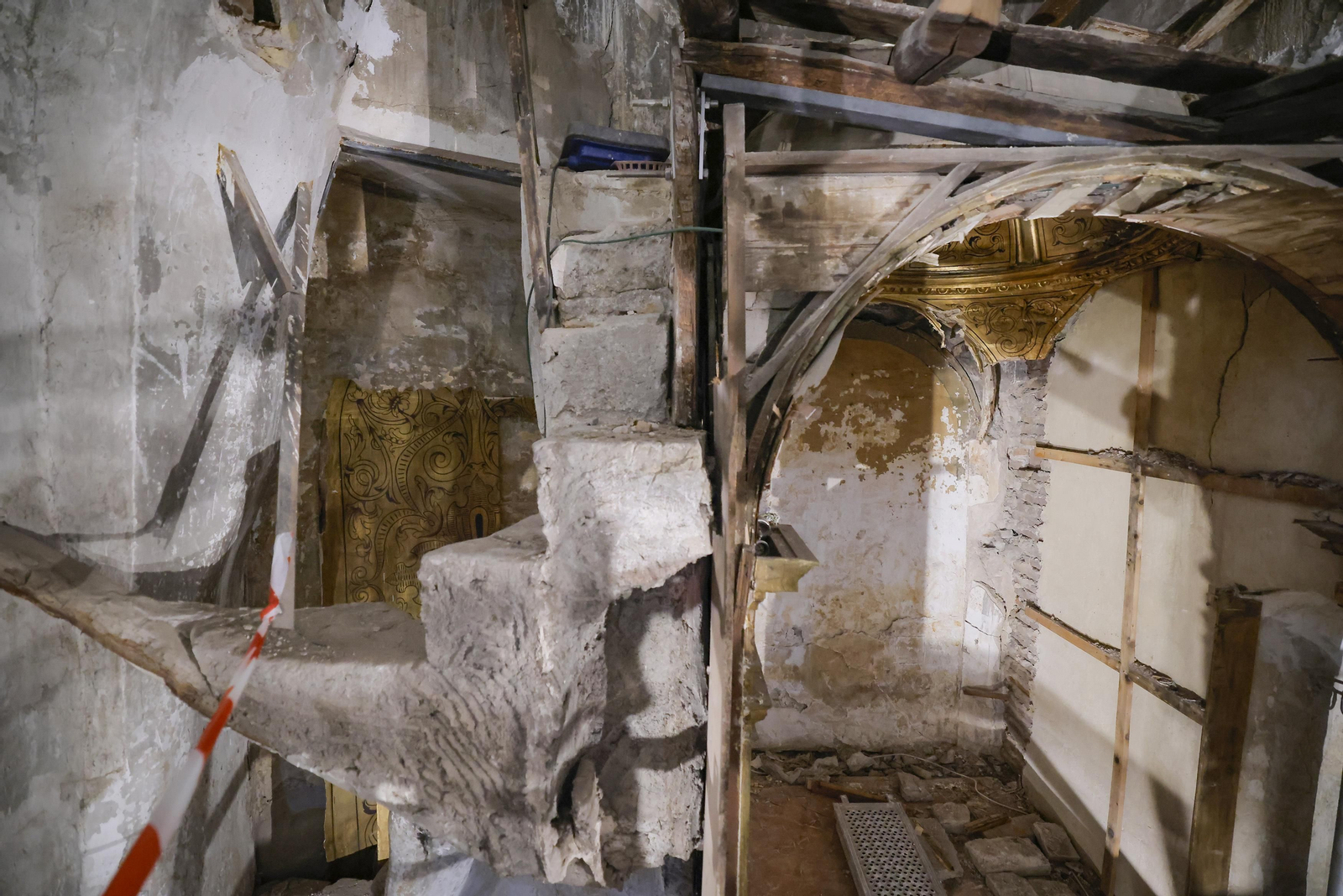 Las fotos de la restauración del retablo mayor de Santa María la Blanca