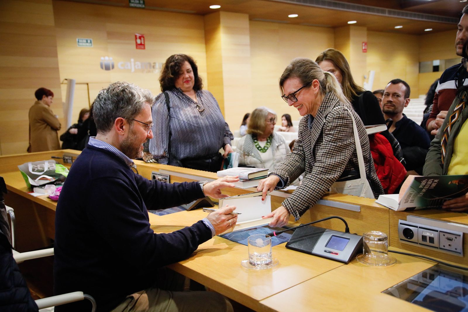 ¿Has estado en la presentación del libro de Máximo Huerta? Entra en la galería y buscate