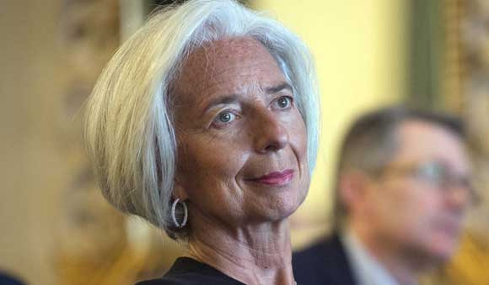 Lagarde, imputada por "negligencia" en un caso de corrupción en Francia