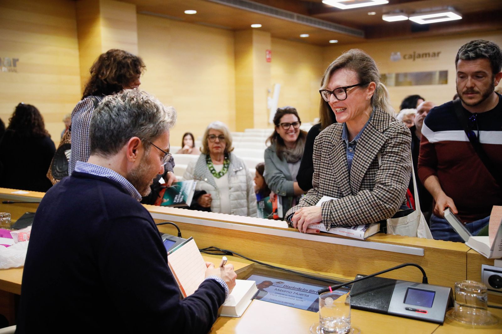 ¿Has estado en la presentación del libro de Máximo Huerta? Entra en la galería y buscate