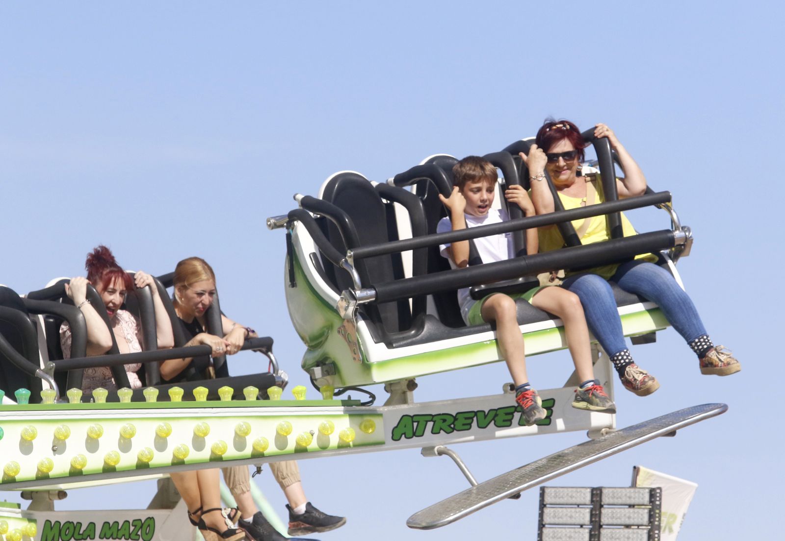 El ambiente del lunes de la Feria de Córdoba, en imágenes