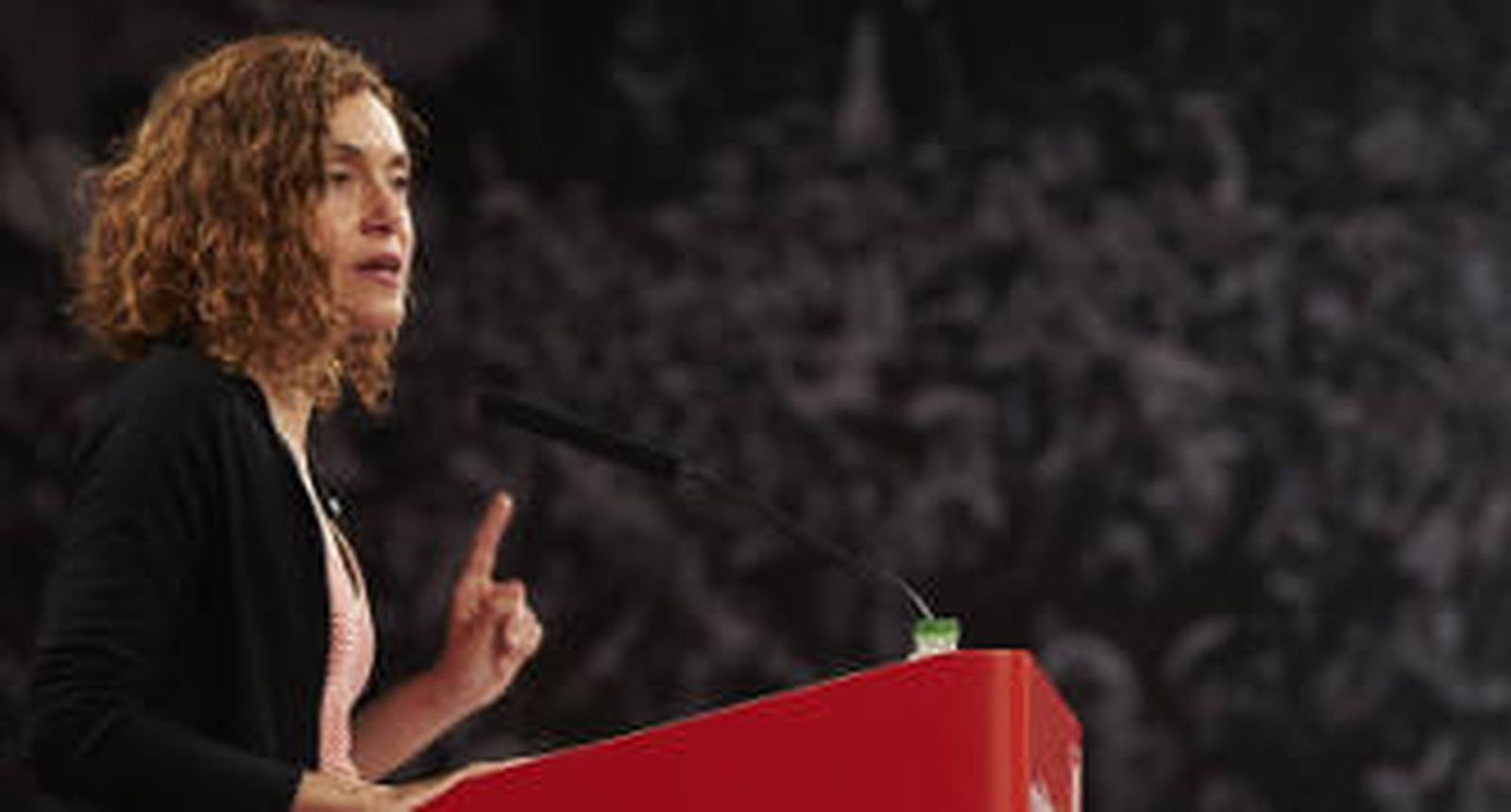 El PSOE deja todo agosto de margen para que negocie Rajoy