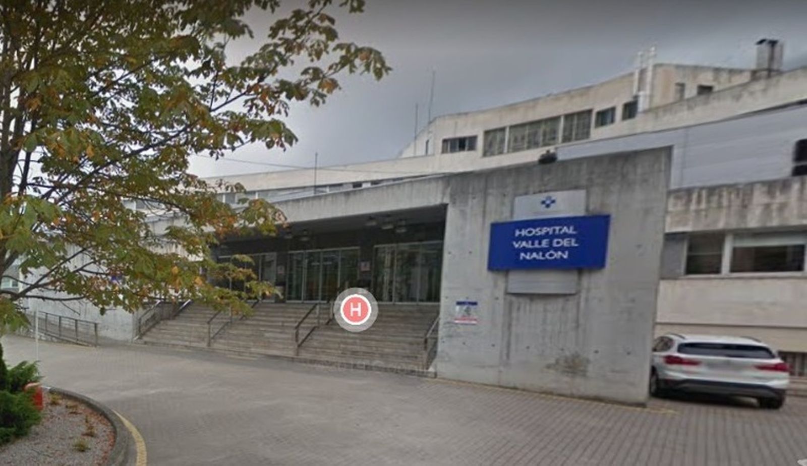 Fachada del Hospital Valle de Nalón, en Langreo (Asturias)