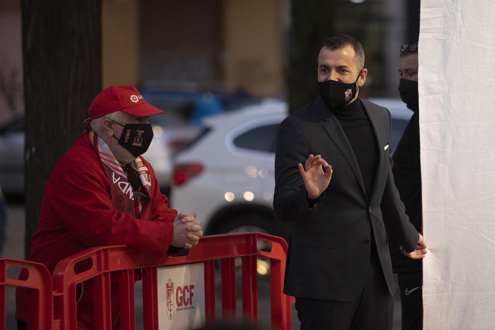 Fotos: Inauguración del espacio de Diego Martínez en la Puerta de los Entrenadores