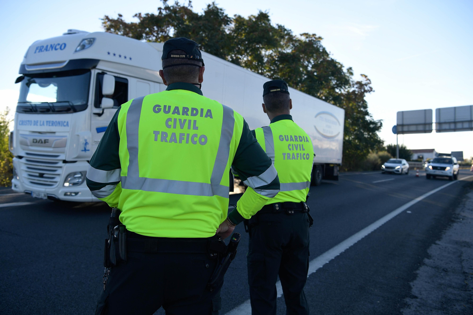 Fotos: así están siendo los controles de Policía y Guardia Civil en Granada por el confinamiento