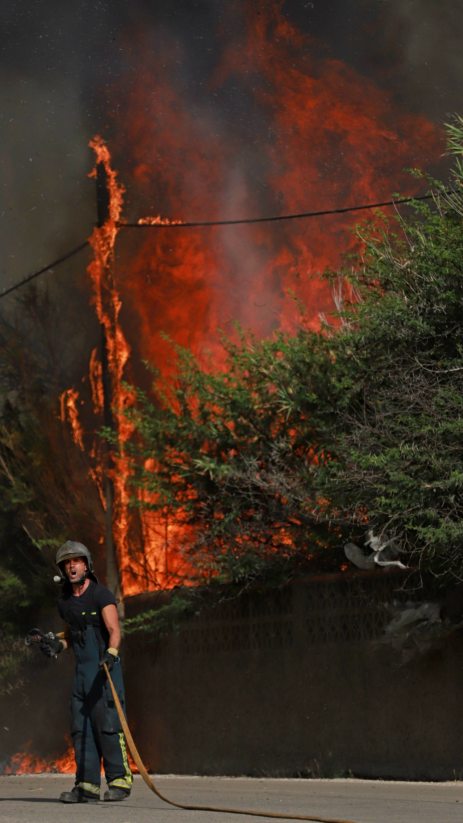 Incendio en el Camino de la Rana.
