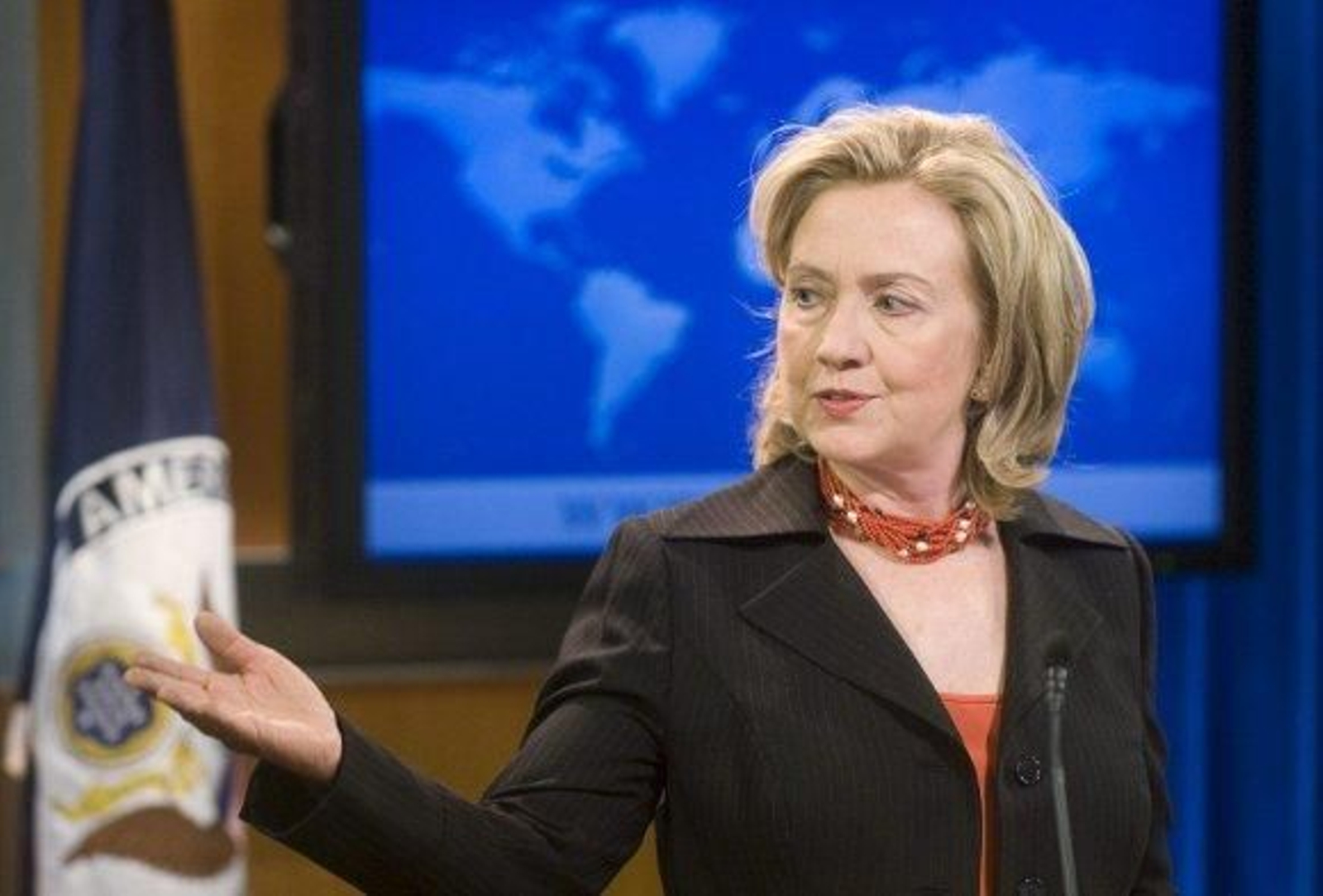 Hillary Clinton pide entrevistarse con Rajoy en su visita a España