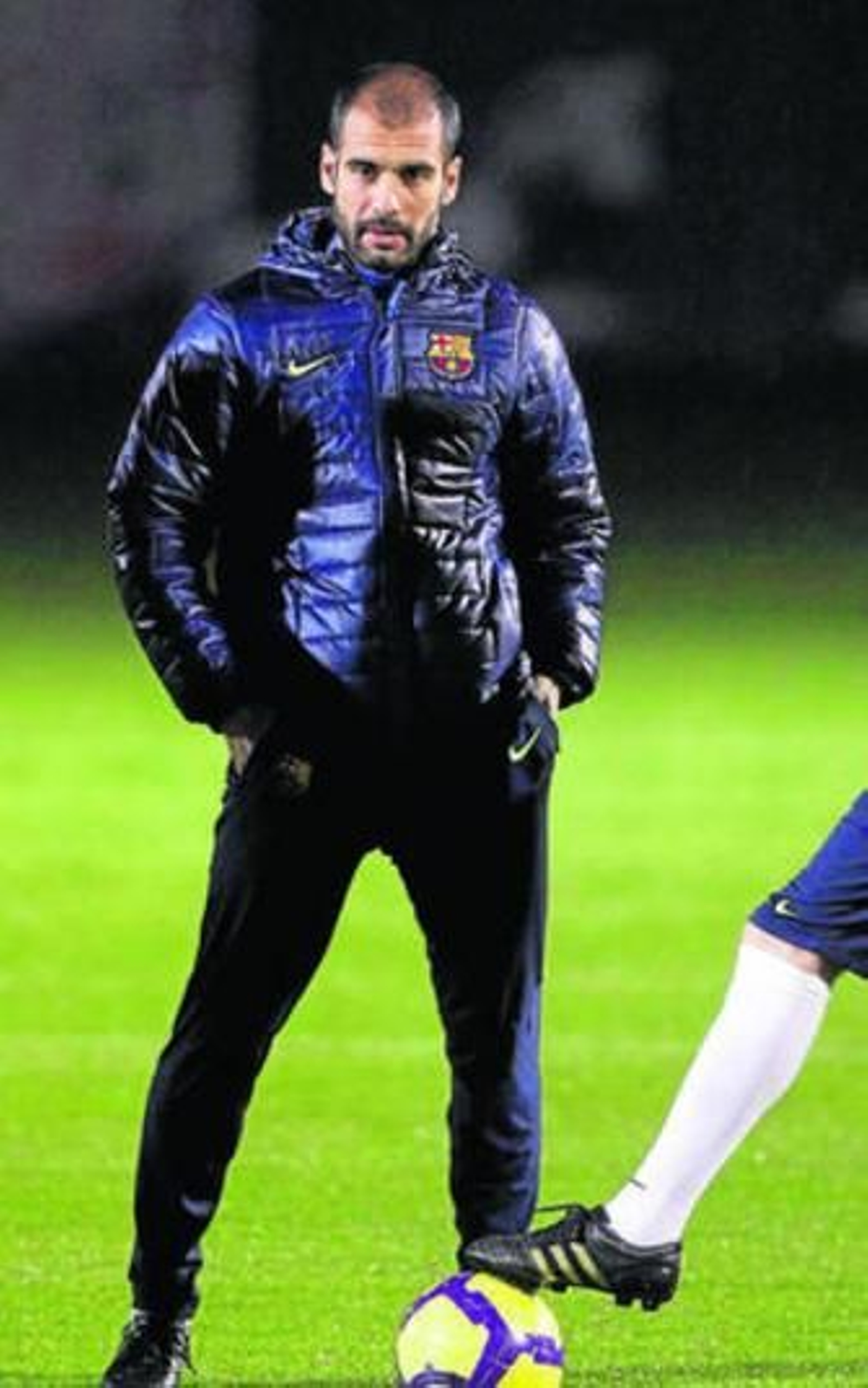Guardiola, durante el primer entrenamiento tras el parón.