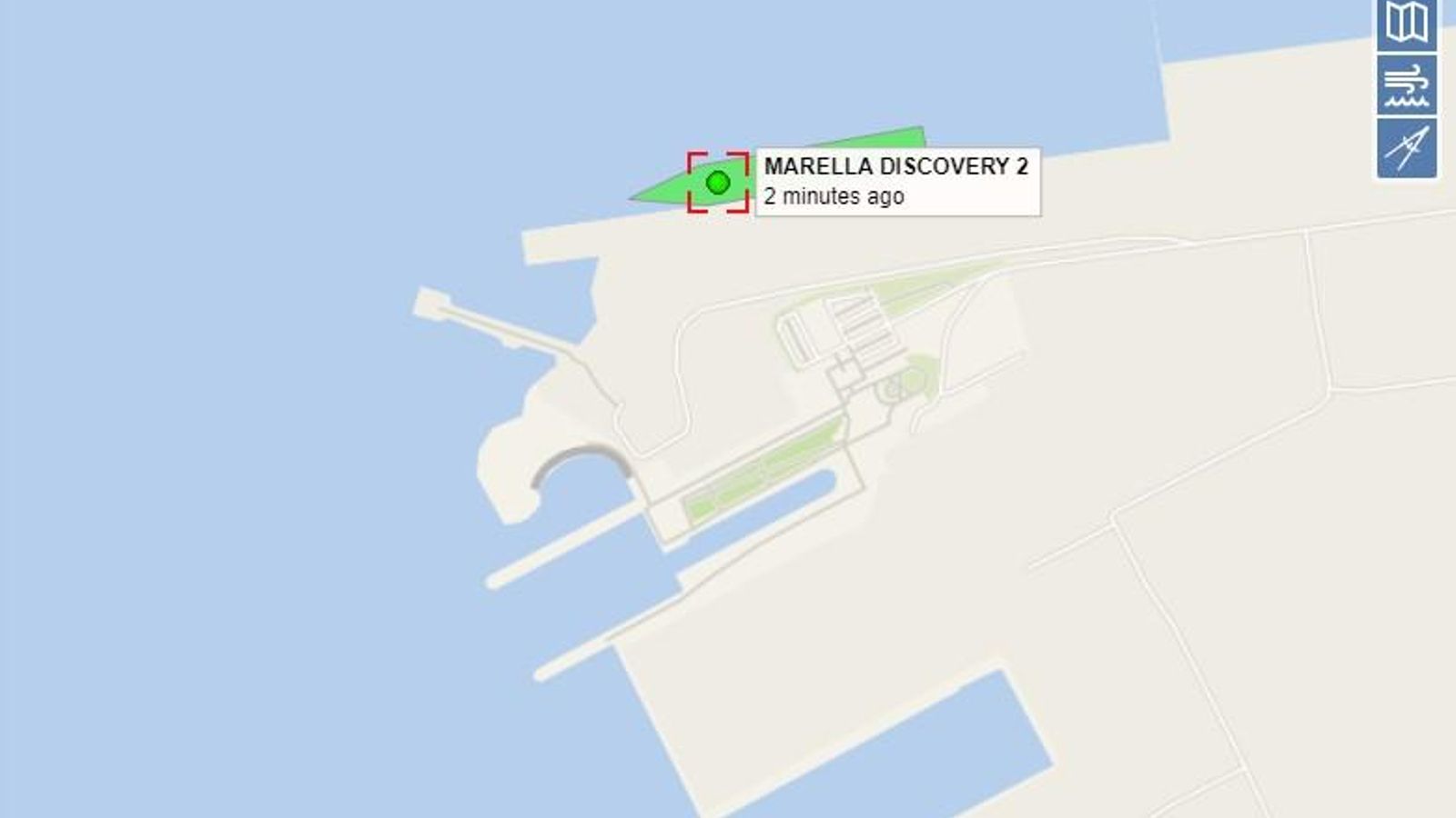 En los mapas en los que se muestra la ubicación de los buques se ve el Marella Discovery 2 situado ya fuera del dique En los mapas en los que se muestra la ubicación de los buques se ve el Marella Discovery 2 situado ya fuera del dique