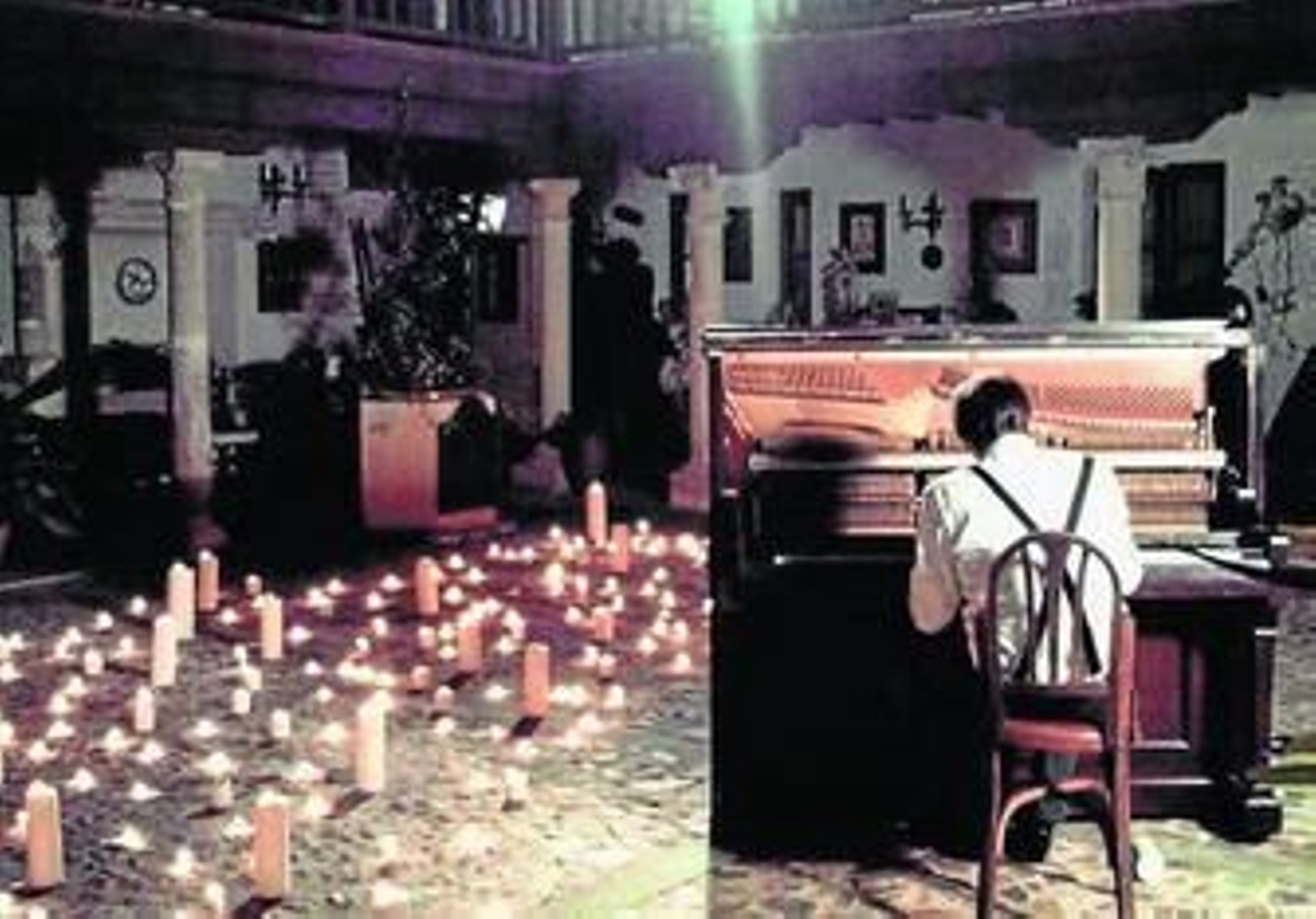 Imagen de promoción de la gira de David Gómez, '1piano&200velas'.