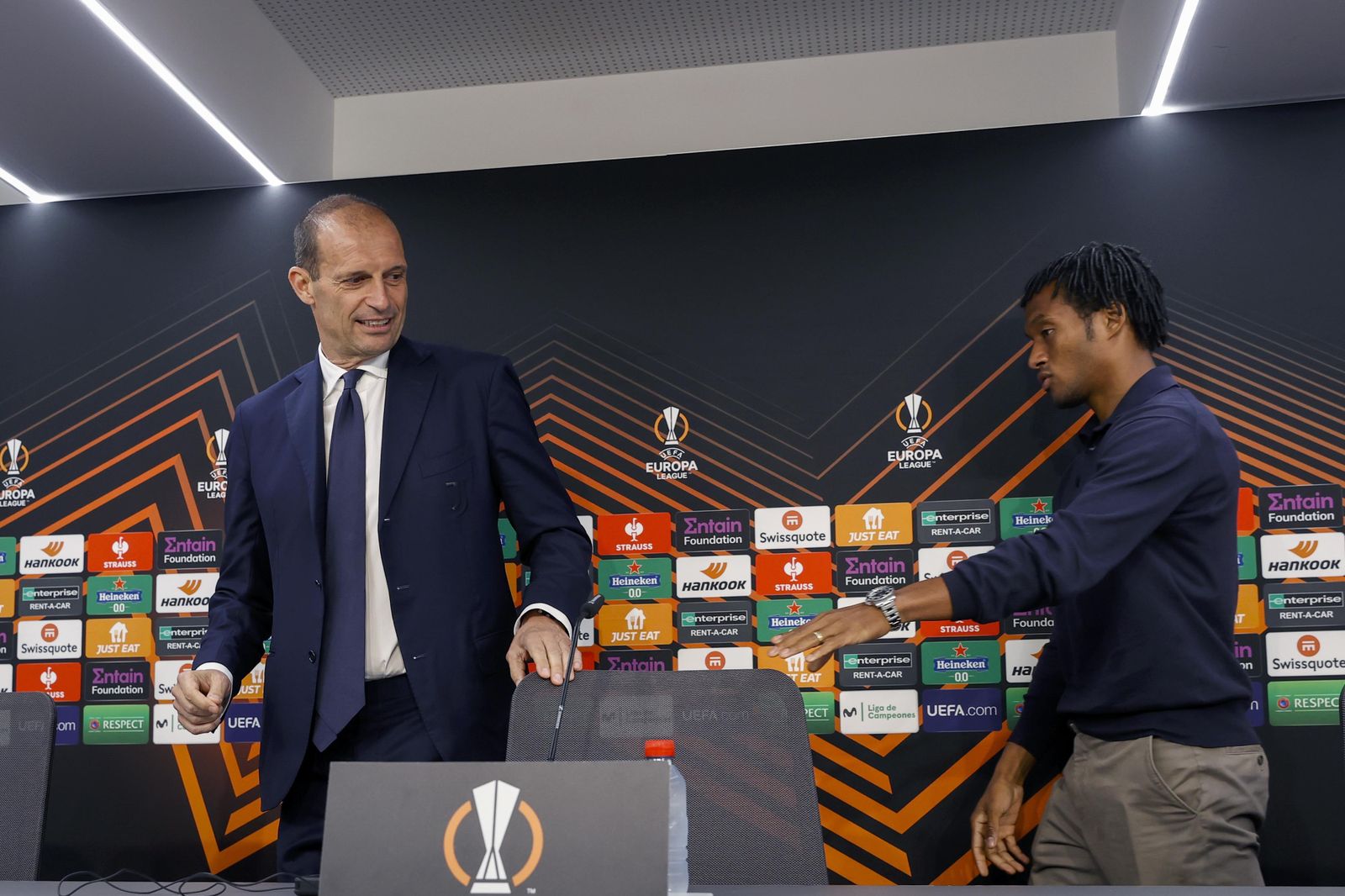 Allegri y Cuadrado, durante la rueda de prensa que ofrecieron el miércoles.