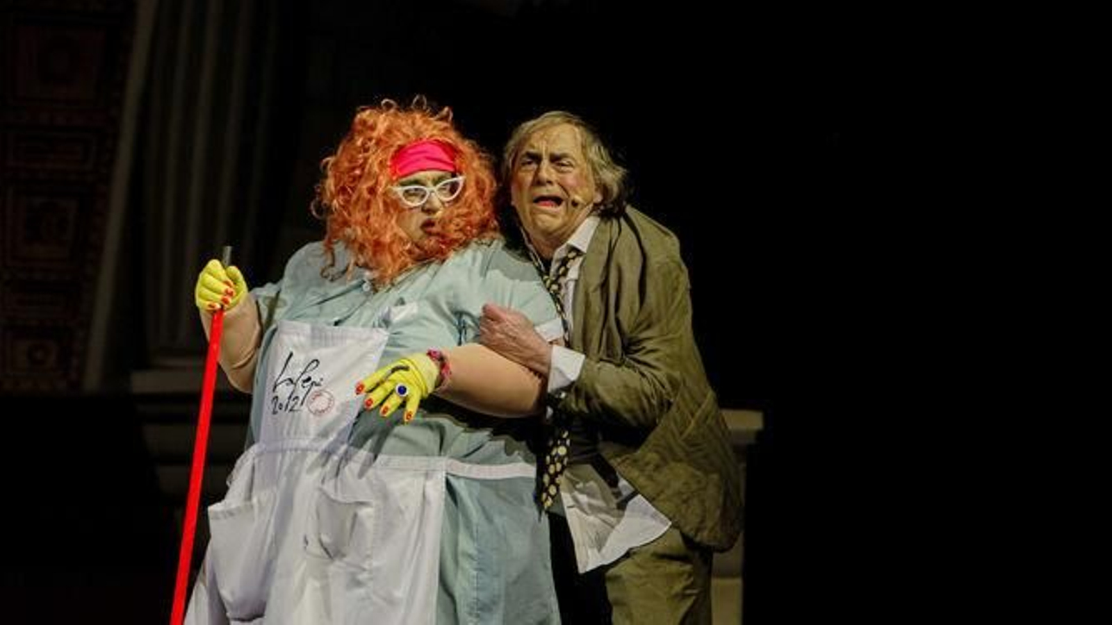 'La Pepi' y 'El borracho', en una escena de 'El Selu. El Musical'.