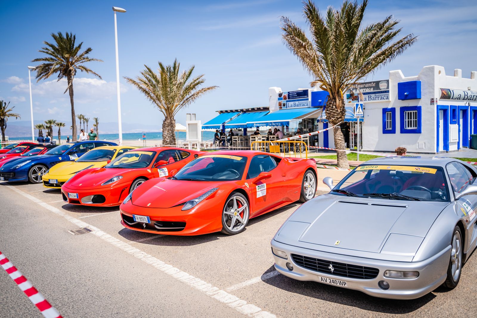 En imágenes: Los Ferrari conquistan Roquetas de Mar