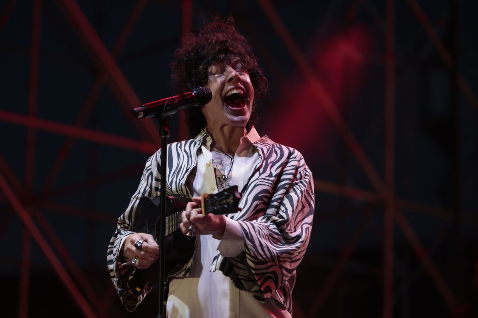 Concierto de LP en el Icónica Sevilla Fest