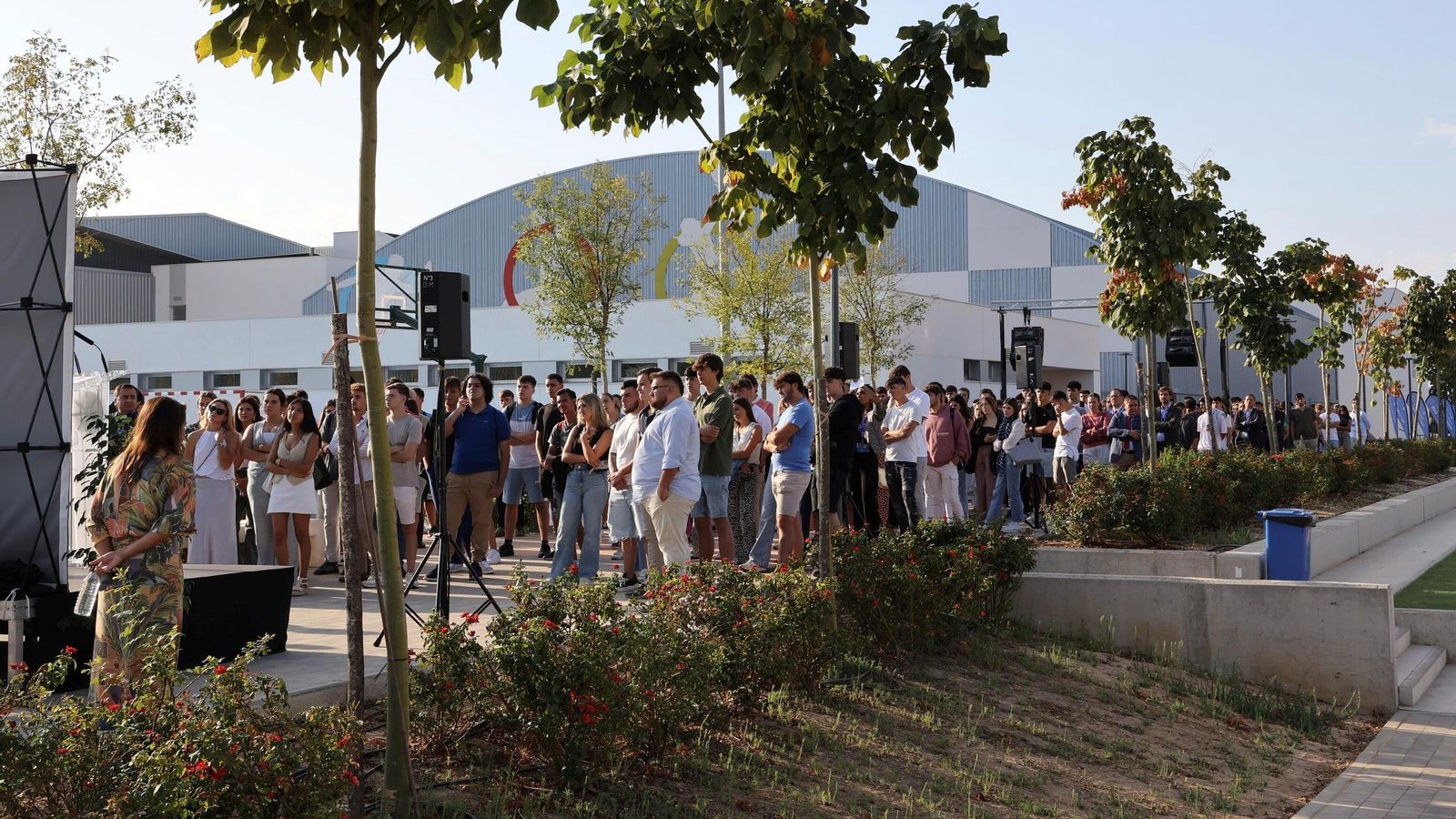 La Universidad CEU Fernando III recibe a sus primeros estudiantes.