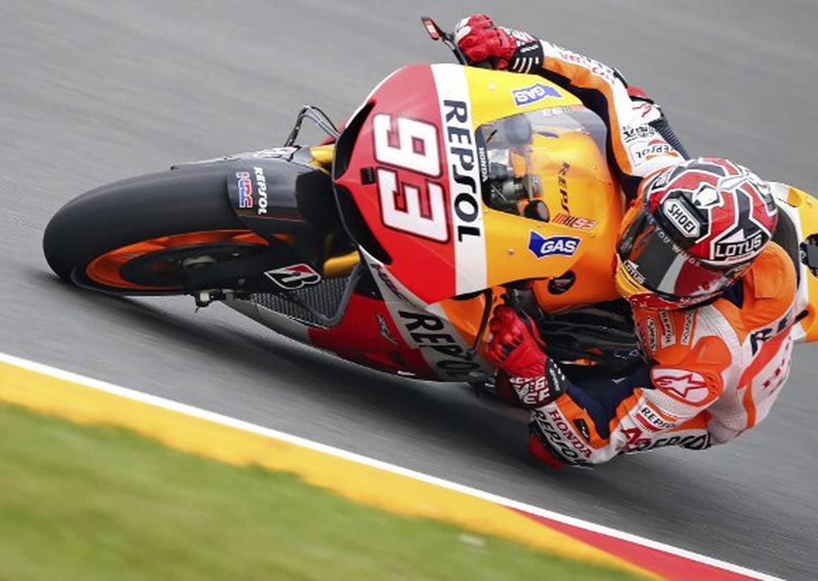 Marc Márquez se aprovecha de las ausencias y logra su tercera 'pole' en MotoGP