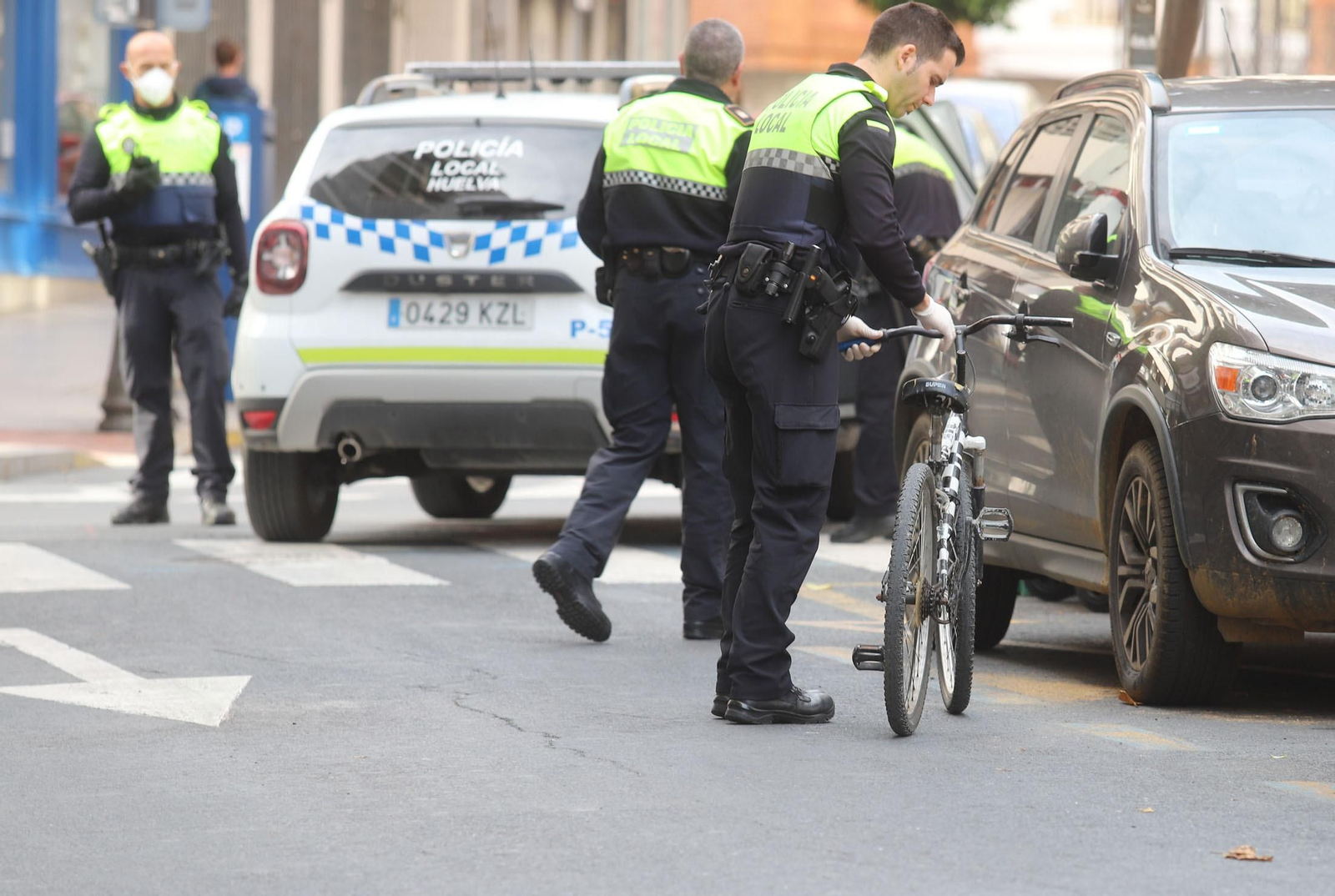 Persecución a un ciclista con el estado de alarma en Huelva
