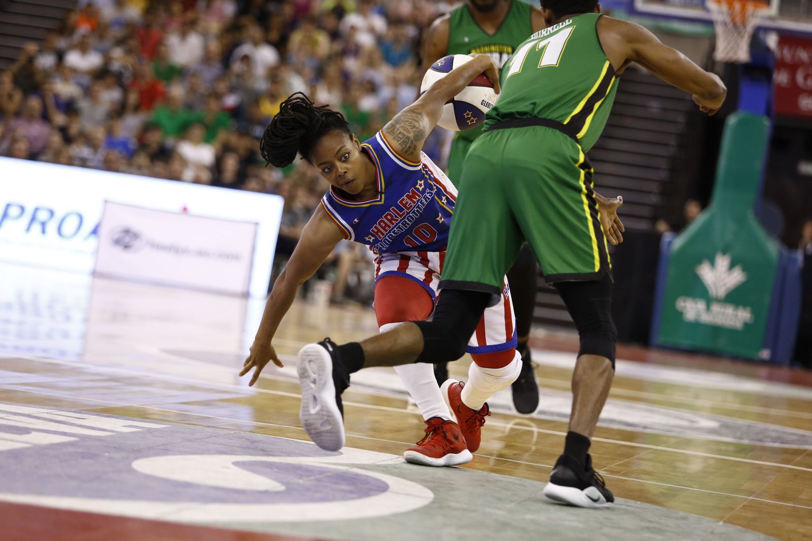 El espectáculo de los Globetrotters inunda el Palacio de Deportes