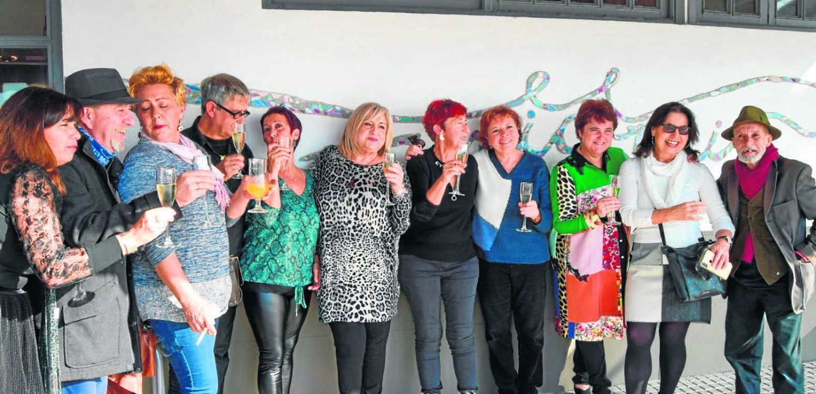 Mar Terrero, Pepe Palacios, Mercedes Díaz, Miguel Ángel Valencia, Nani Tamayo, Amalia Quirós, Marisa Bascuñana, Candi Garbarino, Susana Albarracín, Pepi Tello y Hassan Bensiamar.