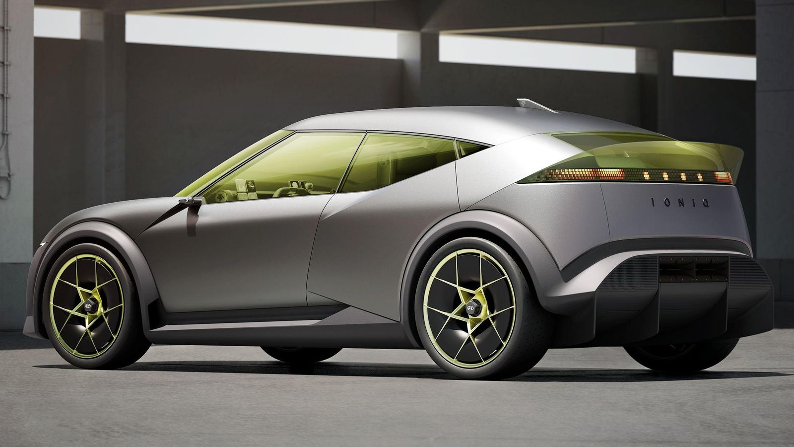 El Concept Three tiene una carrocería hatchback de cinco puertas con unas dimensiones similares a, por ejemplo, un MG4 .