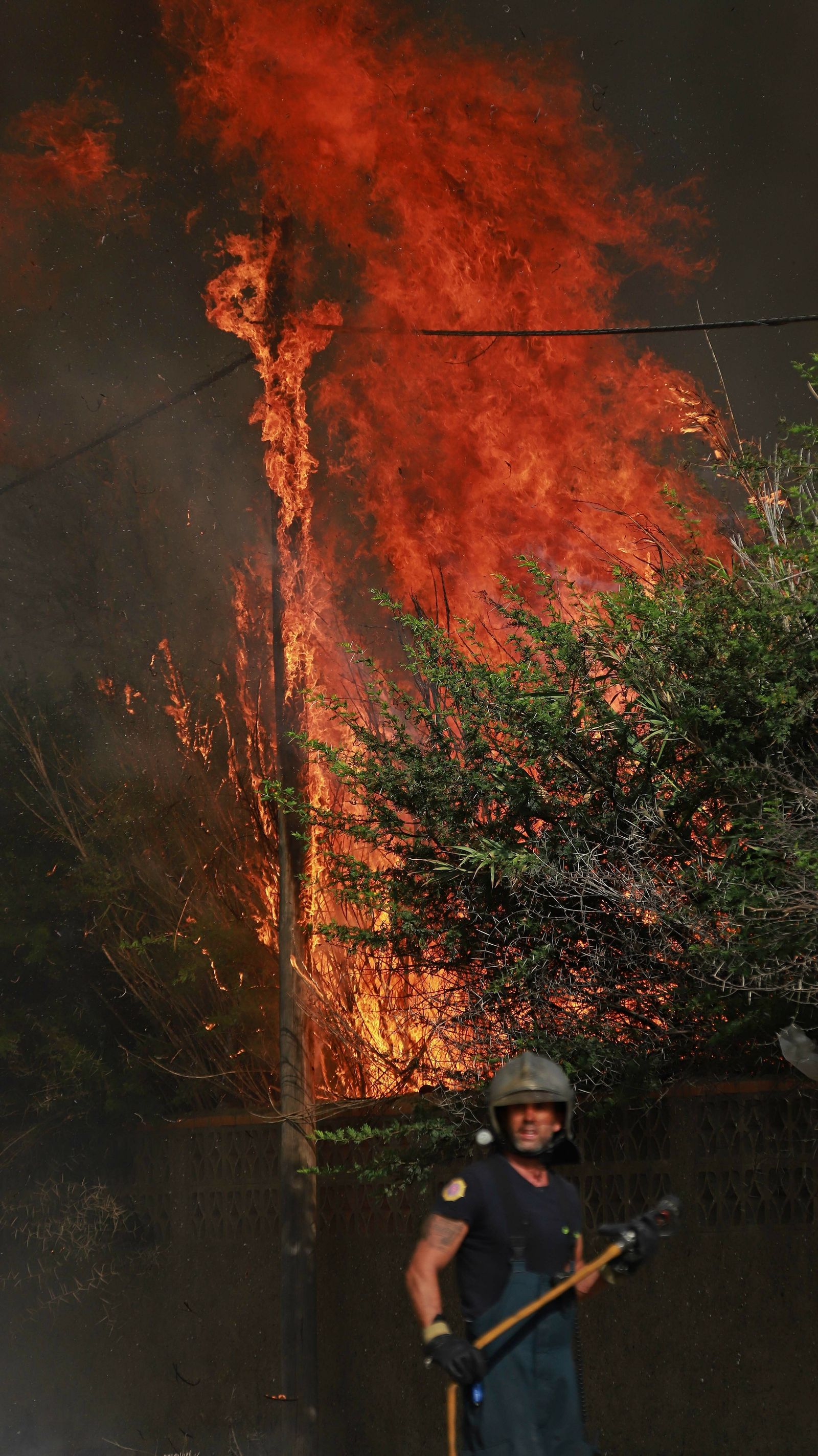 Incendio en el Camino de La Rana en La Línea