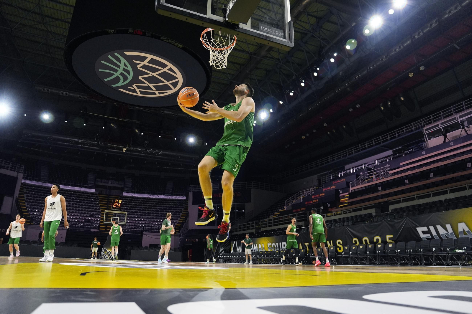 El Unicaja prepara la final en el Sunel Arena con mejoría de Barreiro y Djedovic