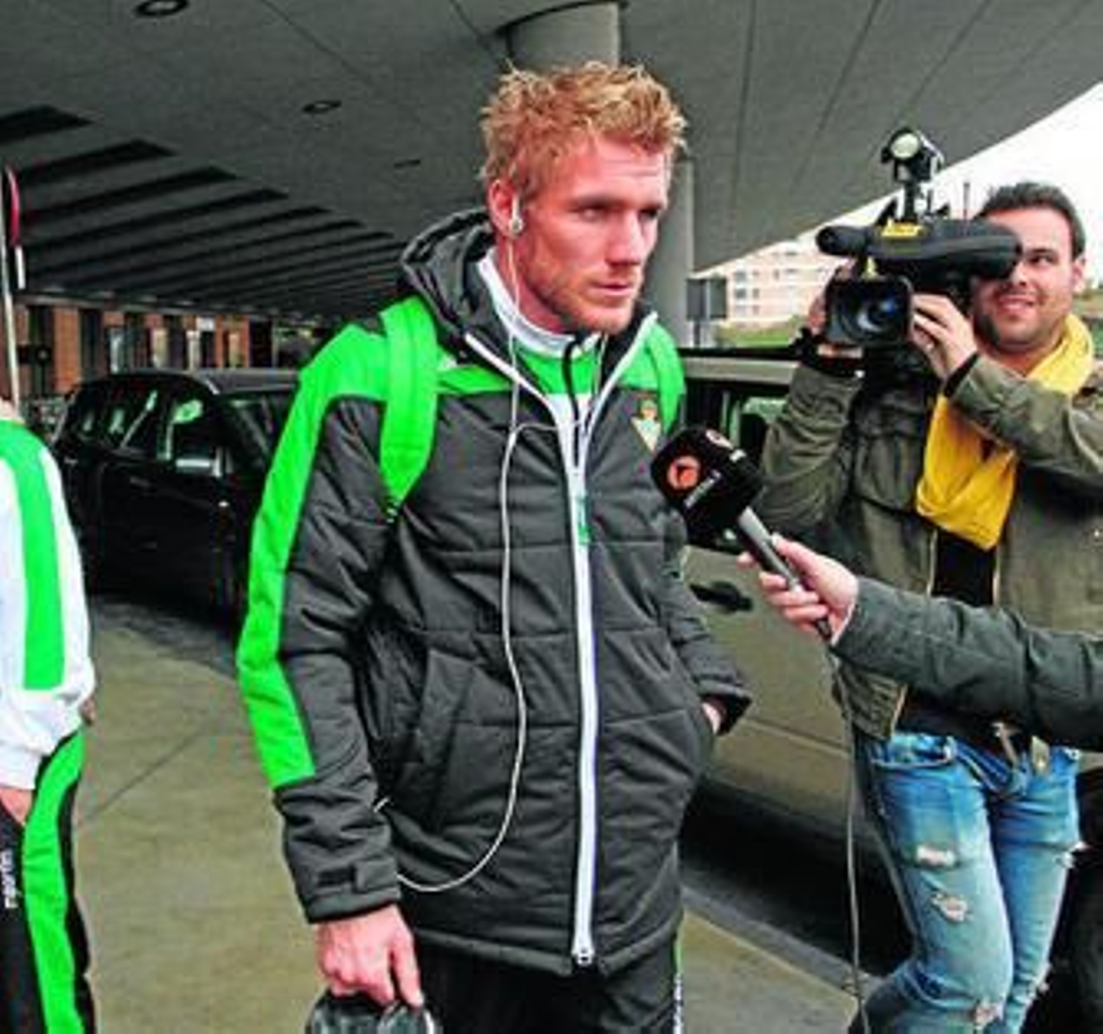 Perquis, a su llegada a mediodía a la estación de Santa Justa.