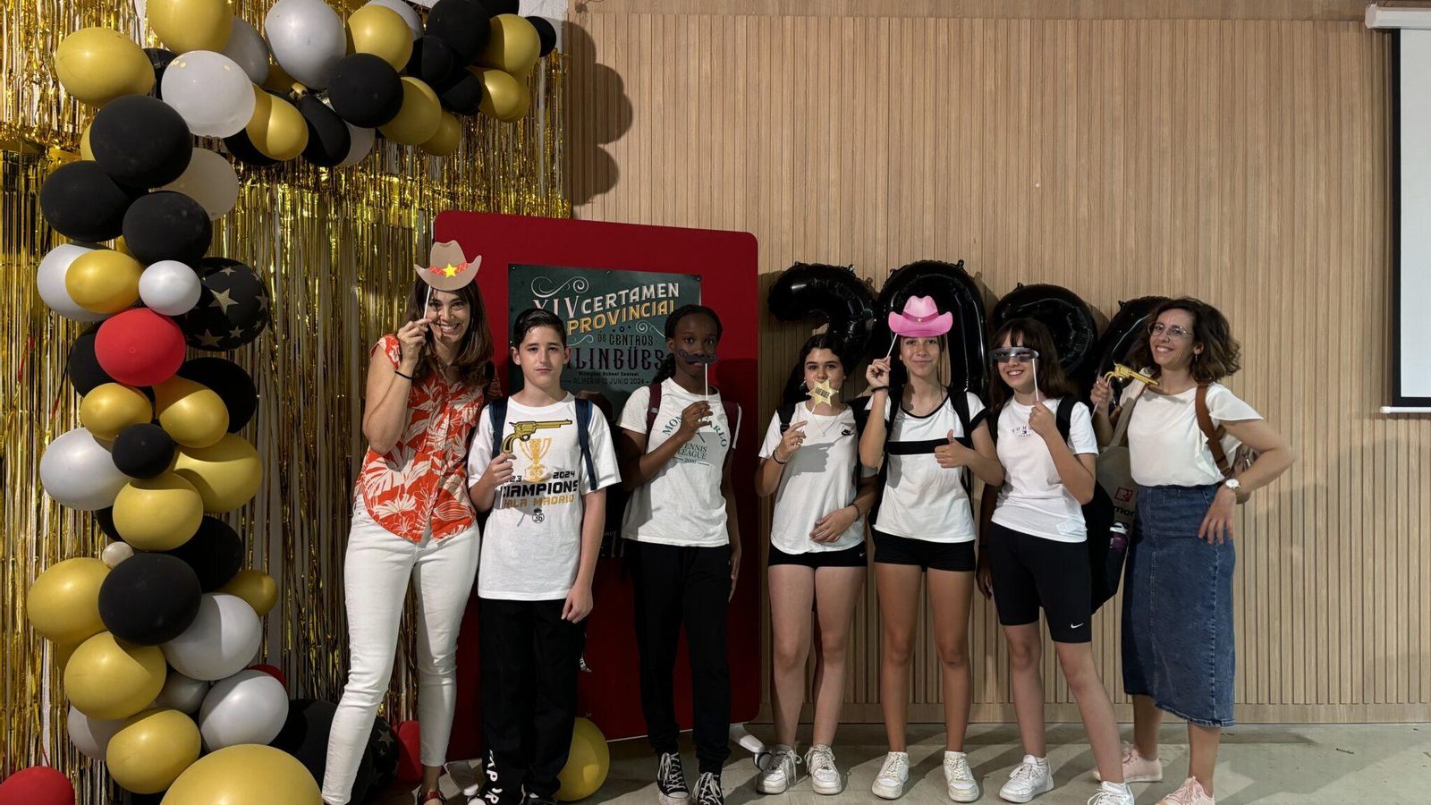 Estudiantes durante una de las pruebas del certamen celebrado en el IES Al-Ándalus