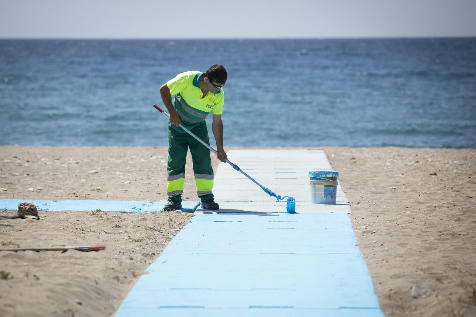 La Costa de Granada engalana sus playas para la fase 2