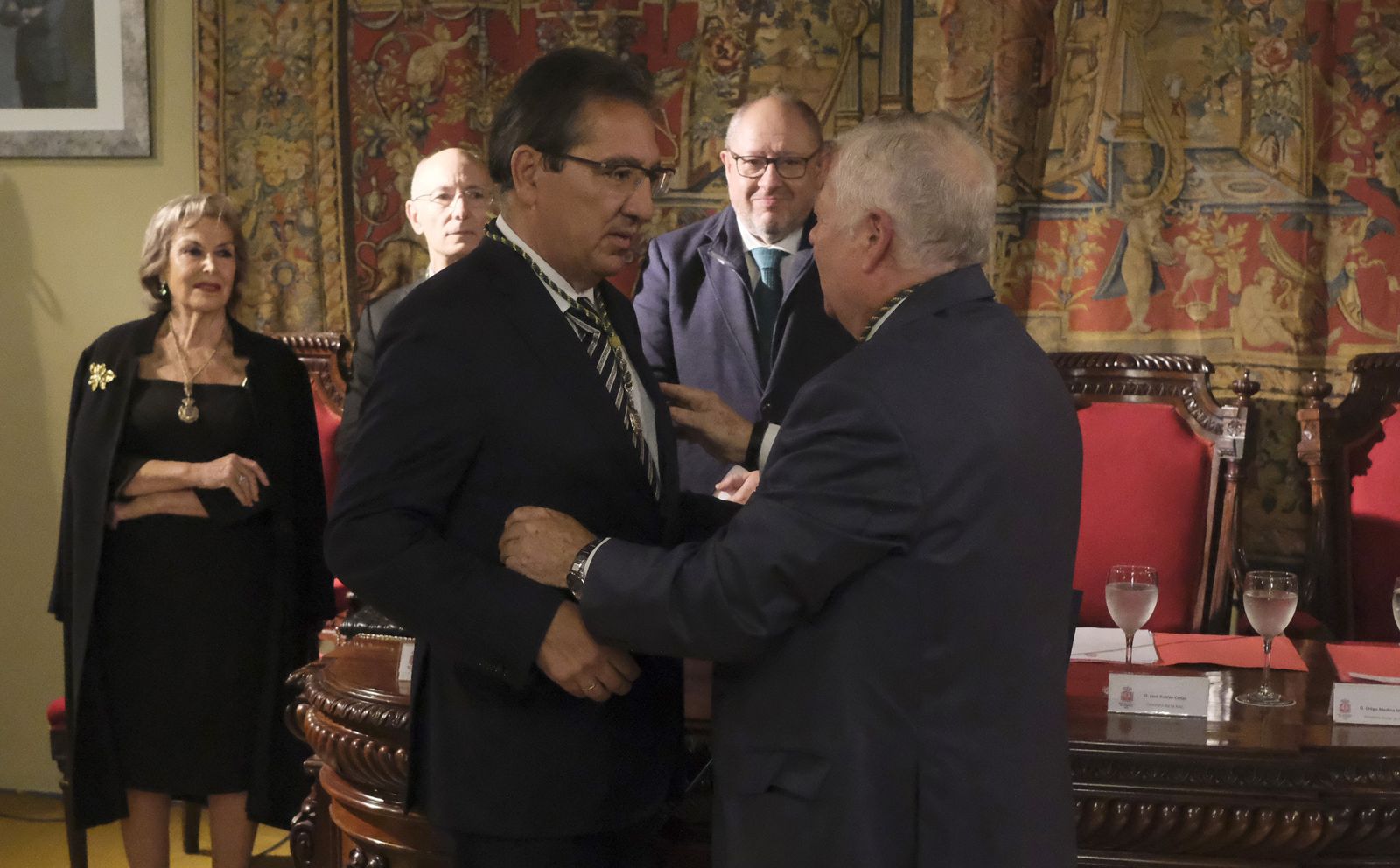 El ingreso del presidente de la Fundación Cajasol, Antonio Pulido, en la Real Academia de Córdoba, en imágenes