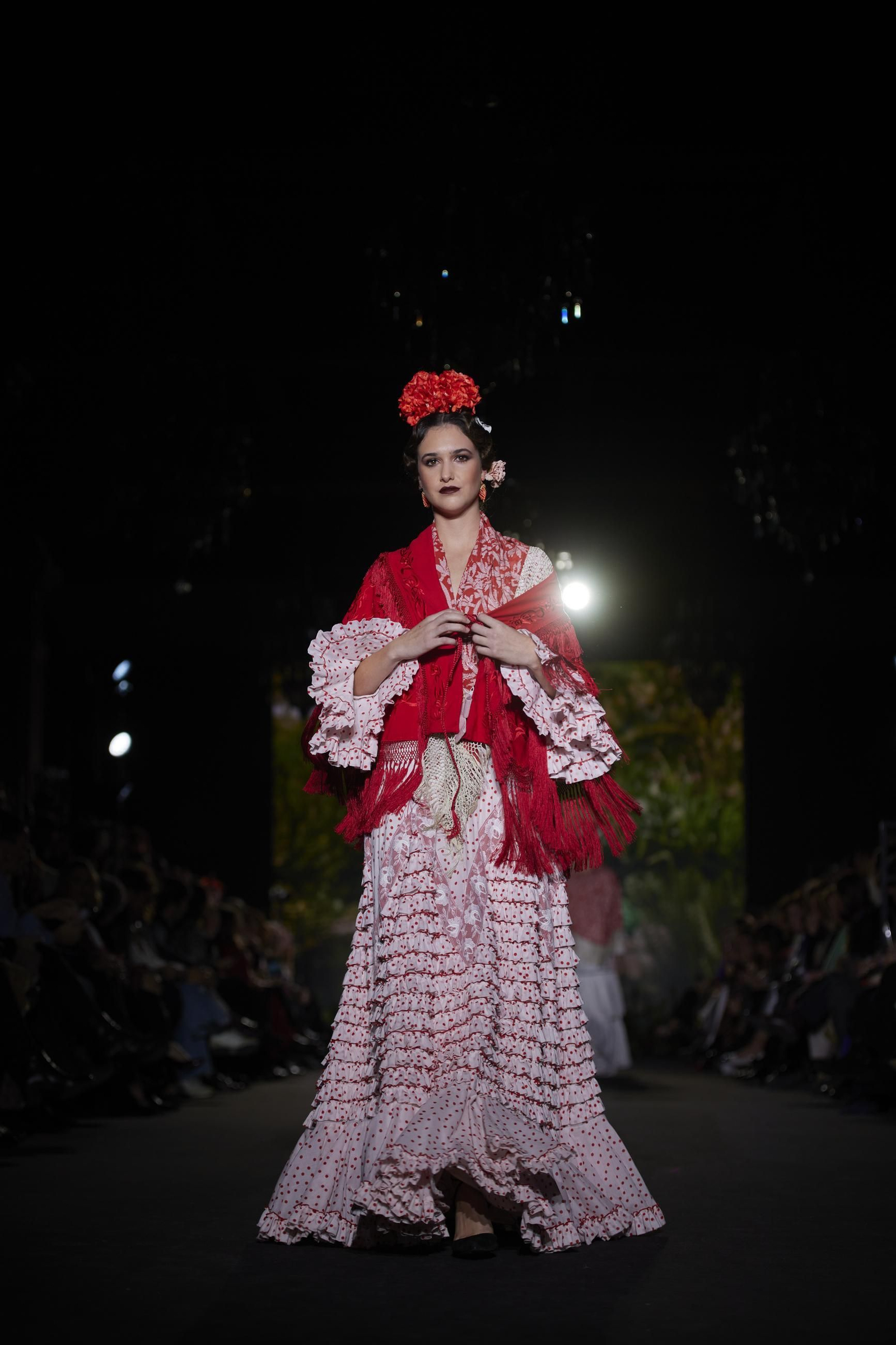 El desfile de Delia Núñez - Flamenca Pol Núñez en We Love Flamenco 2025, todas las fotos