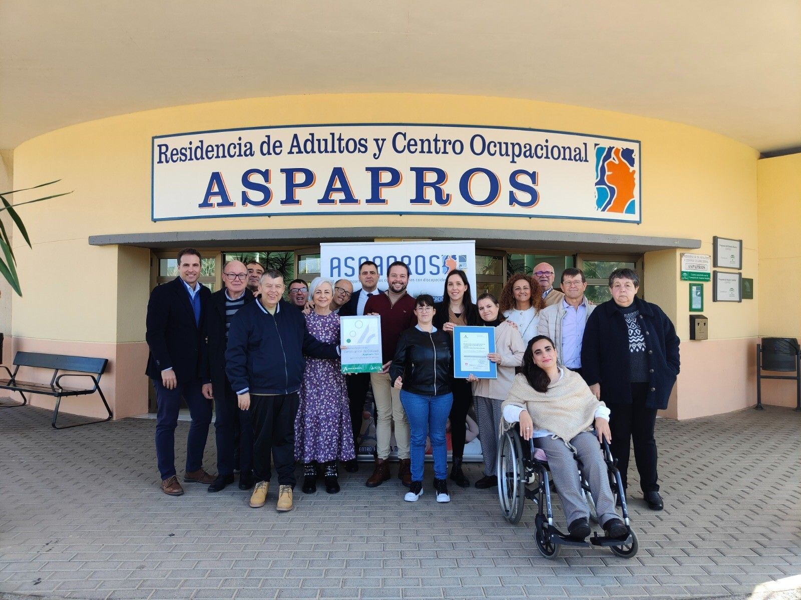 Acto de entrega de los distintivos de calidad que se ha celebrado en la sede de la asociación Aspapros