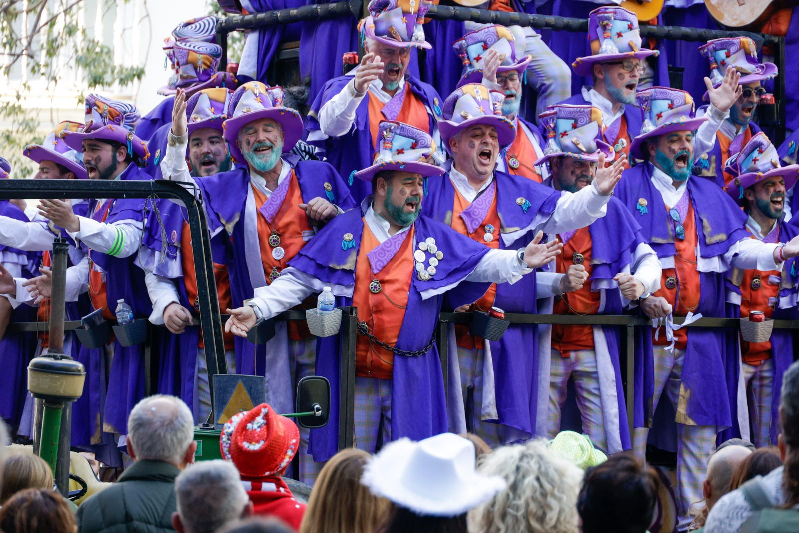 Las mejores imágenes del Domingo de Piñata del Carnaval de Cádiz 2024
