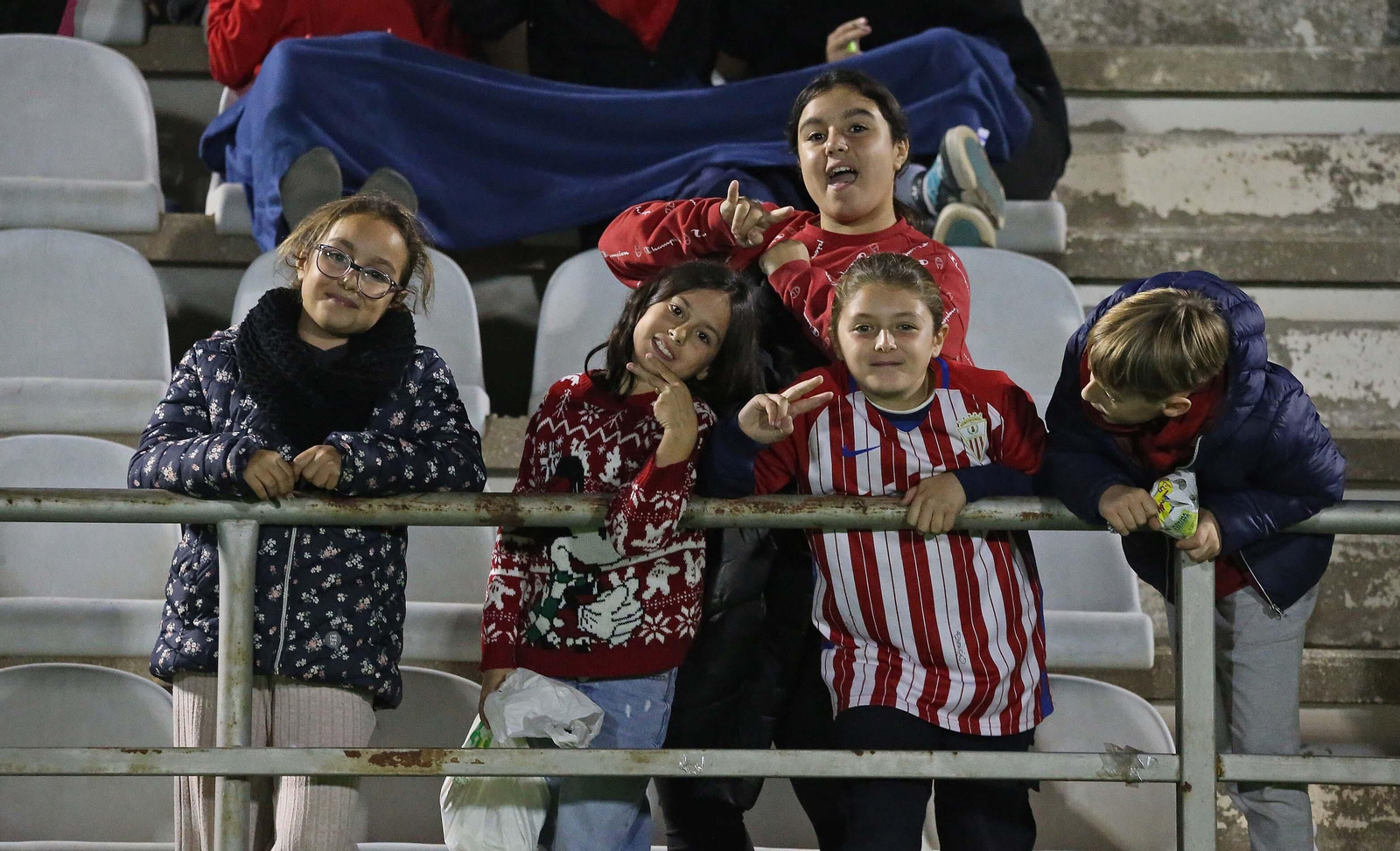 Búscate en el Nuevo Mirador durante el Algeciras - Atlético de Madrid B
