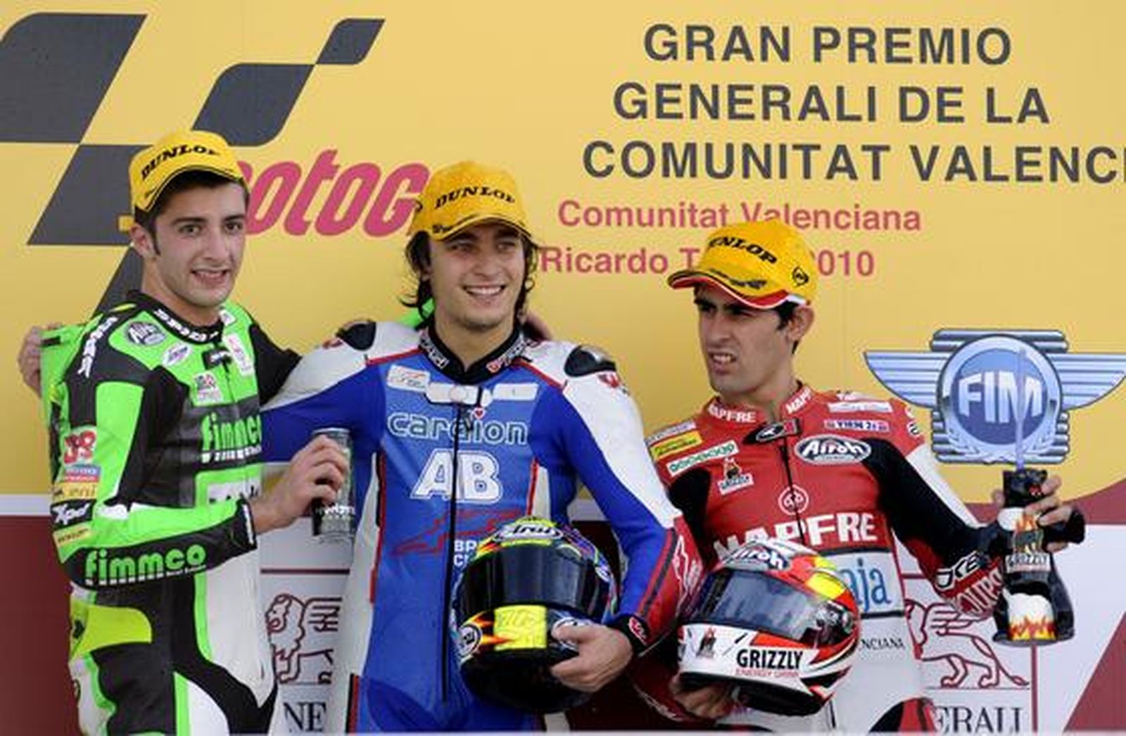 Posando en el podium tras la carrera de Moto 2

Foto: J.Soriano