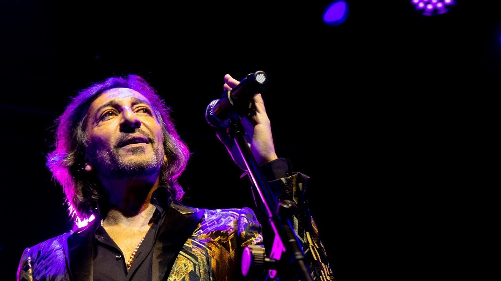 El artista granadino Antonio Carmona ofrecerá un concierto gratuito en El Ejido.