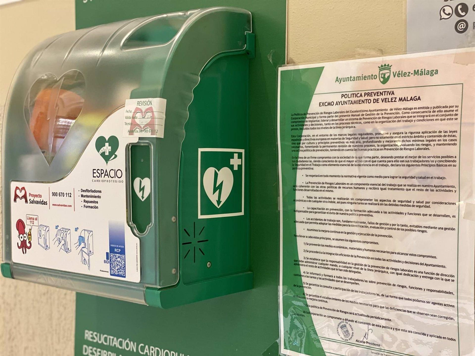Un desfibrilador ubicado en Vélez-Málaga.