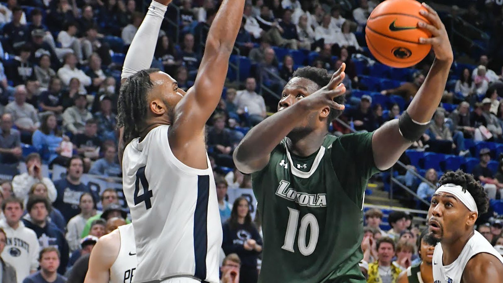 Golden Dike, en un partido.