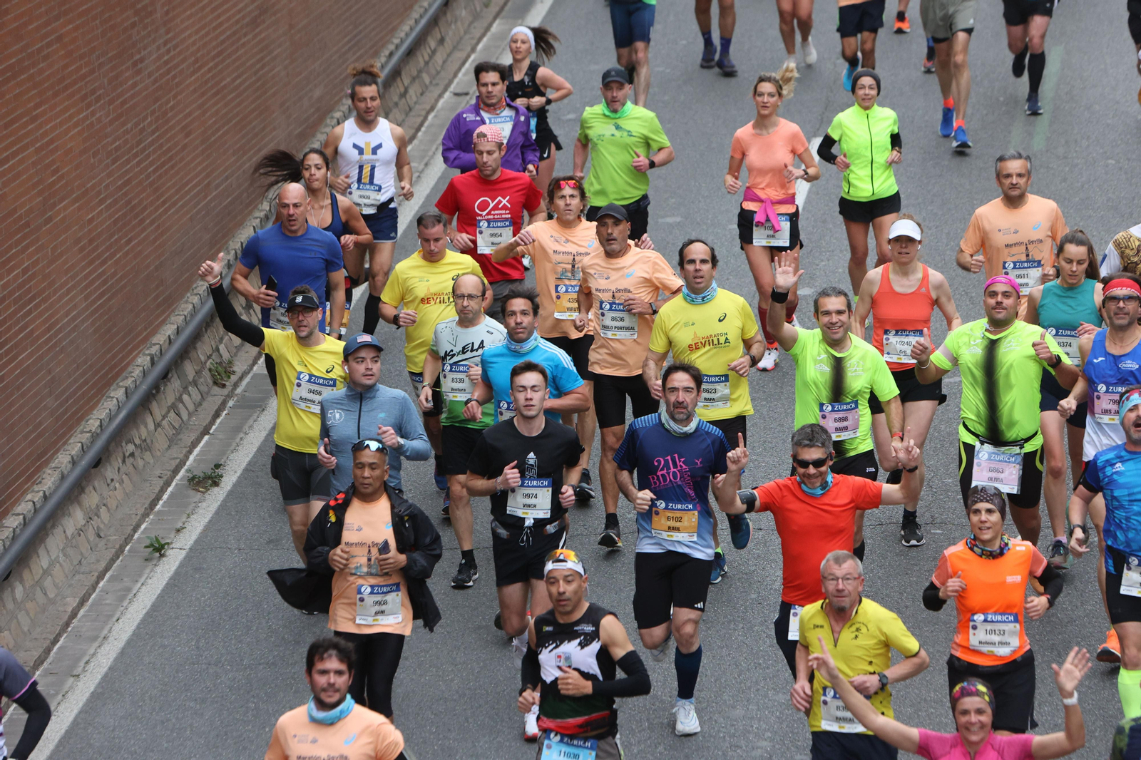 Búscate en la maratón de Sevilla 09