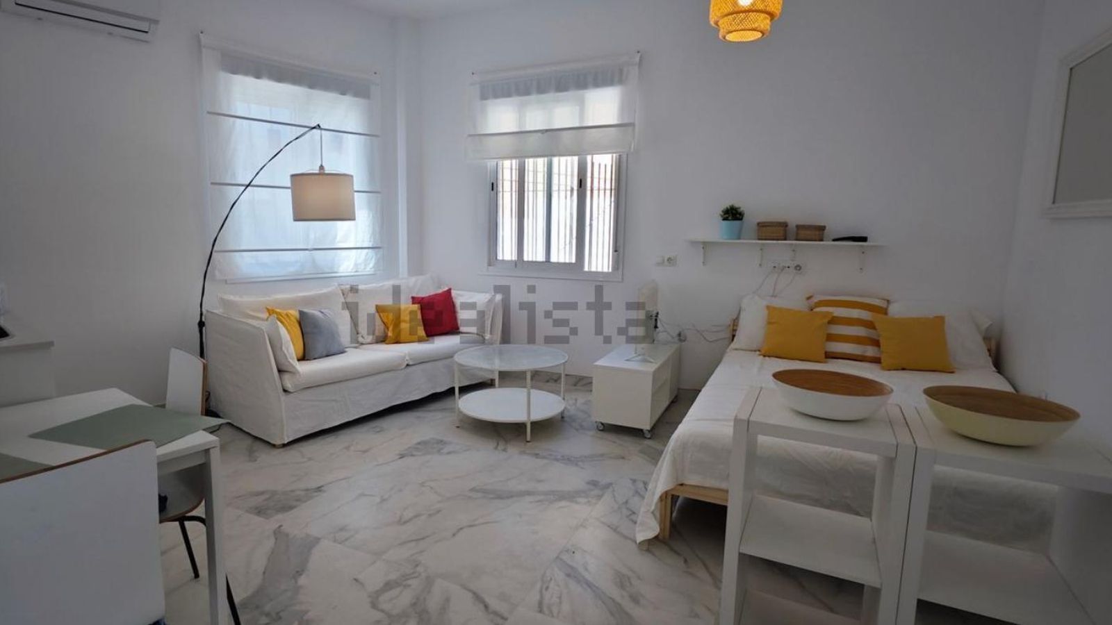 Interior del apartamento en alquiler de 20 metros cuadrados en Málaga Interior del apartamento en alquiler de 20 metros cuadrados en Málaga