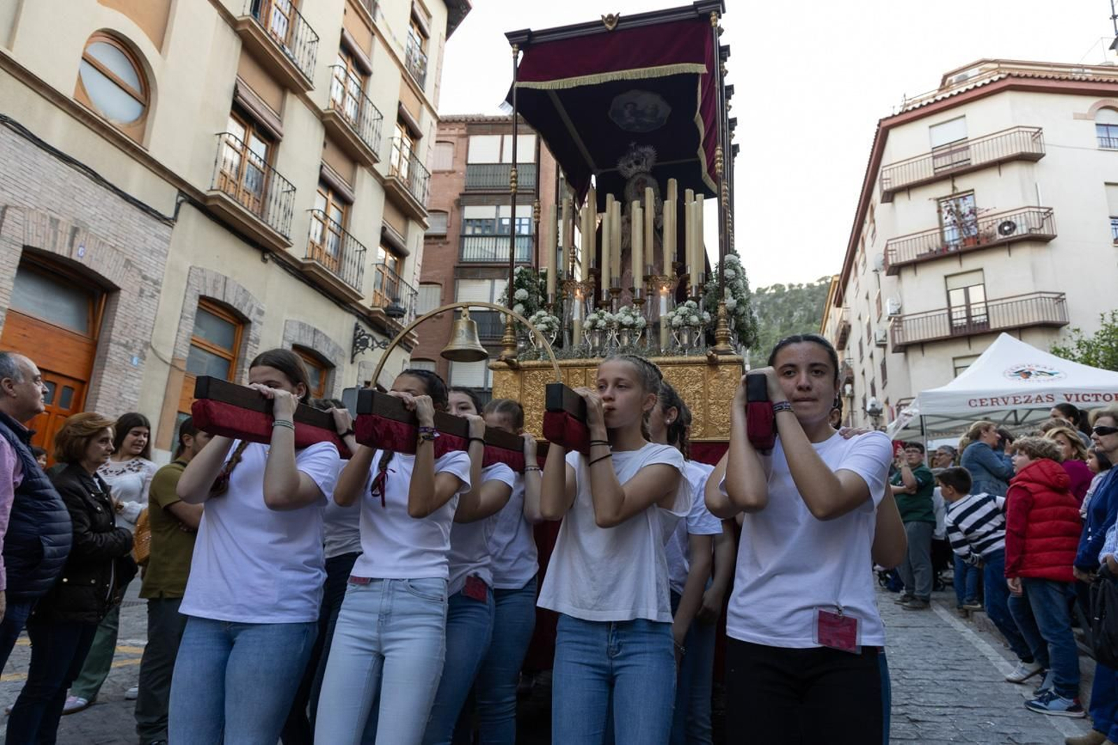 Procesiones infantiles y cruces del 2 de mayo