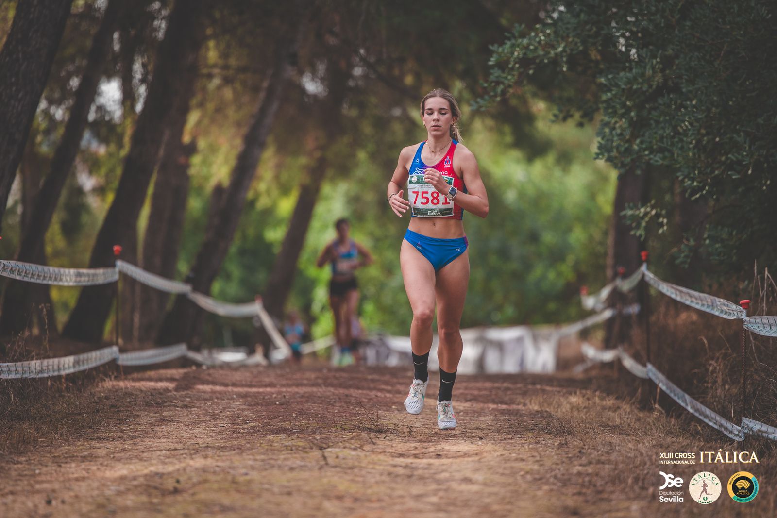 Búscate en las fotos del Cross de Itálica 2025 | 4