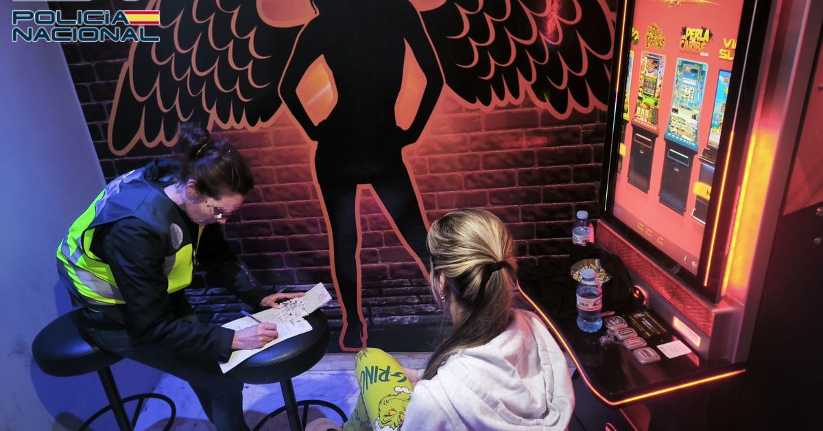 Dieciséis detenidos tras caer en Málaga una red de trata de seres humanos con fines de explotación sexual