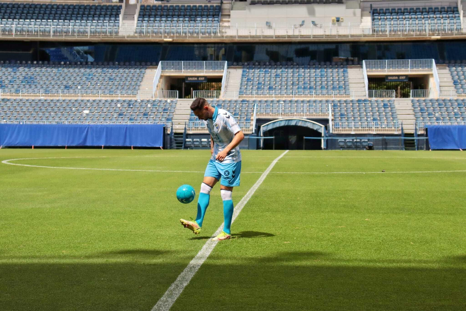 La presentación de Víctor García, en fotos