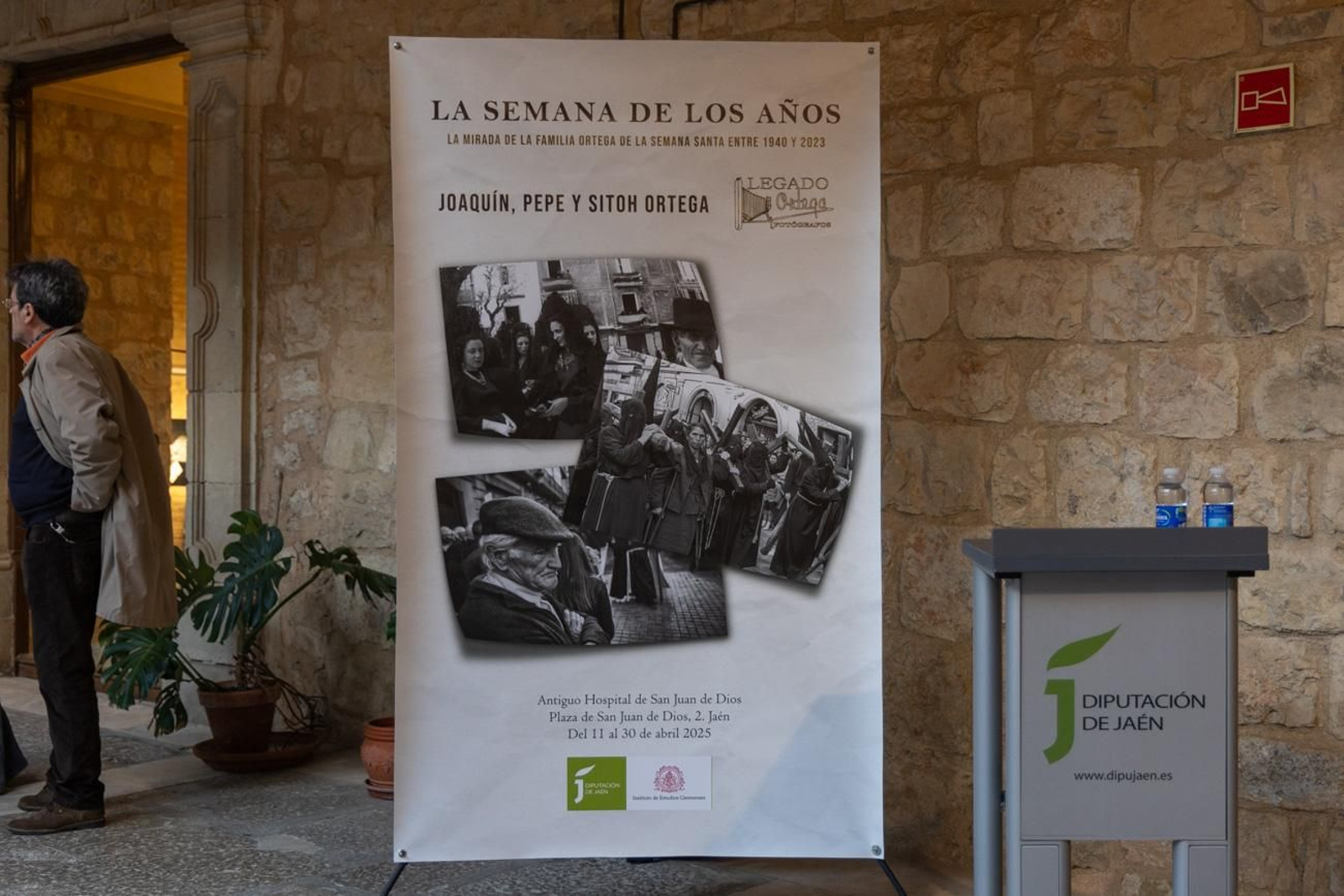 El legado fotográfico de los Ortega recoge los últimos 80 años de Semana Santa en Jaén