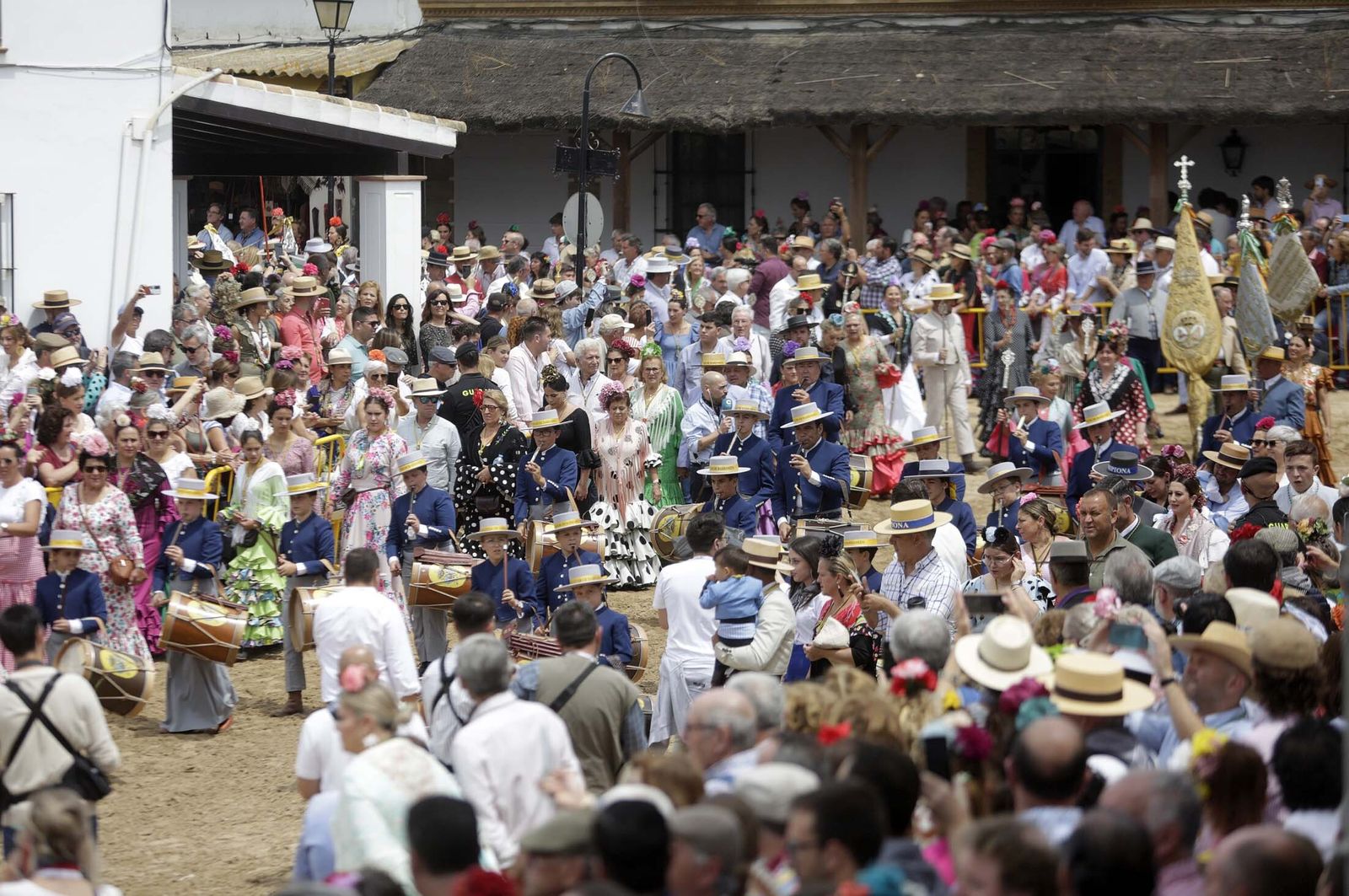 El Rocío 2023: Imágenes de ambiente y presentaciones de las Hermandades