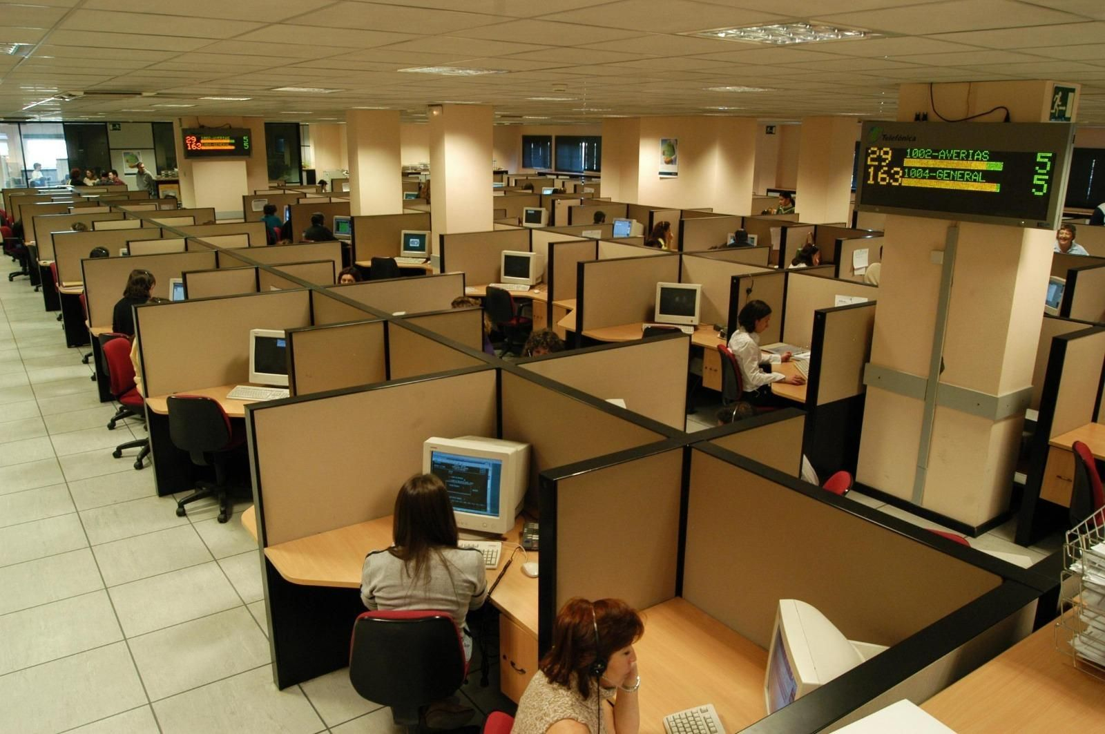 Trabajadores de un call center.
