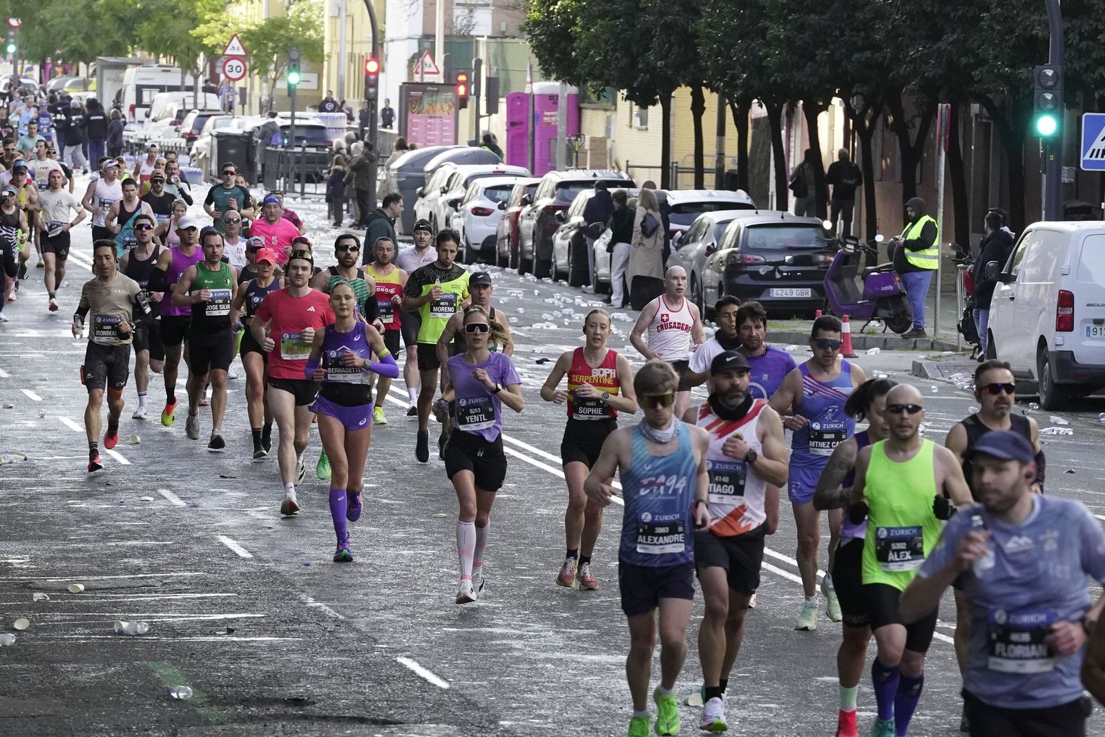 el Zurich Maratón de Sevilla 2026 por Lopez de Gomara, galería 1