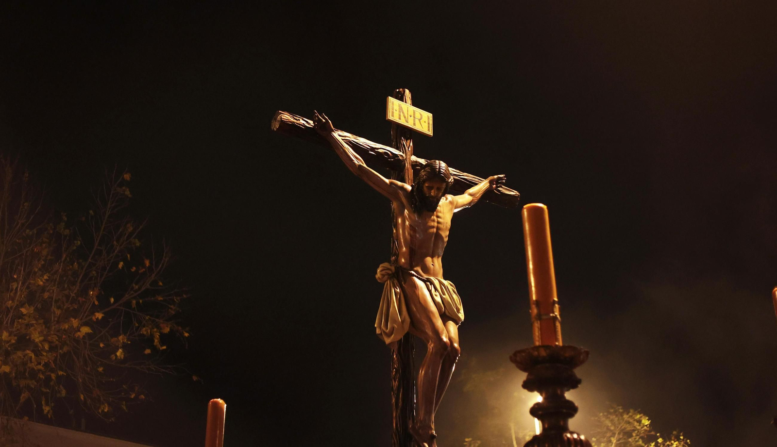 Imágenes de las Hermandades de la madrugada del Viernes Santo en Jerez 2025