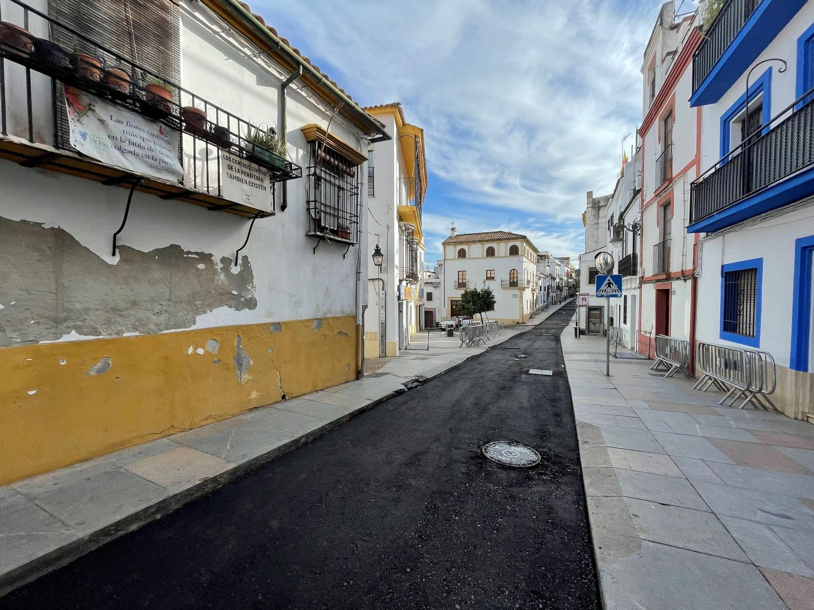 La calle Alfaros tras su primera fase de obras, en imágenes